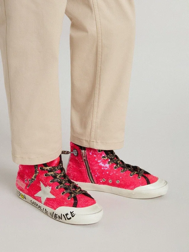 Junior Francy in sequins with ice-gray suede star and animal-print laces