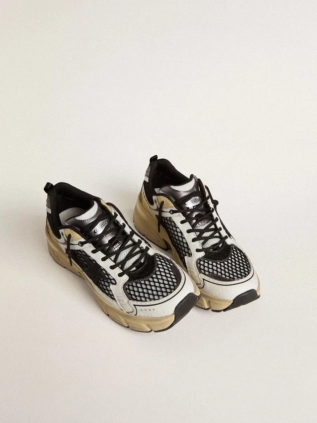 Men’s Lightstar in white leather and black mesh with black TPU star