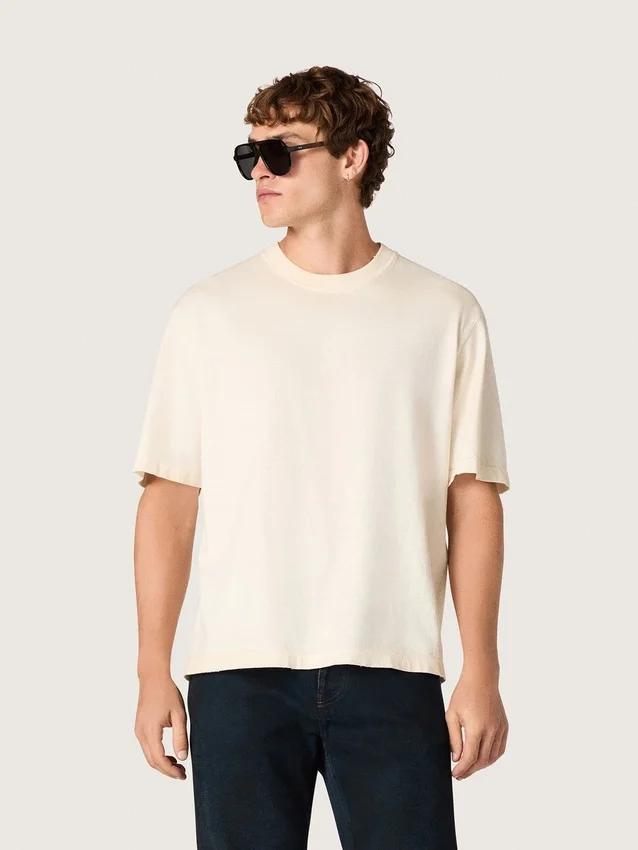 Star unisex cotton T-shirt in vintage white with black print on the back
