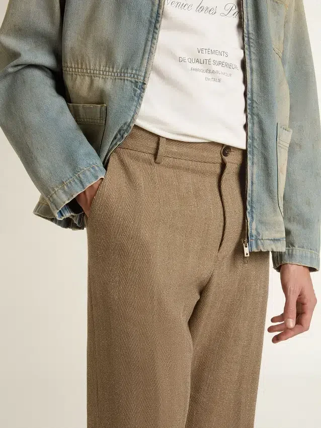 Tailored pants in sand-colored chevron linen blend