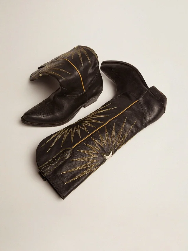 Wish Star boots in black leather with platinum laminated leather inlay star