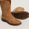 Wish Teen boots in camel suede with star embroidery