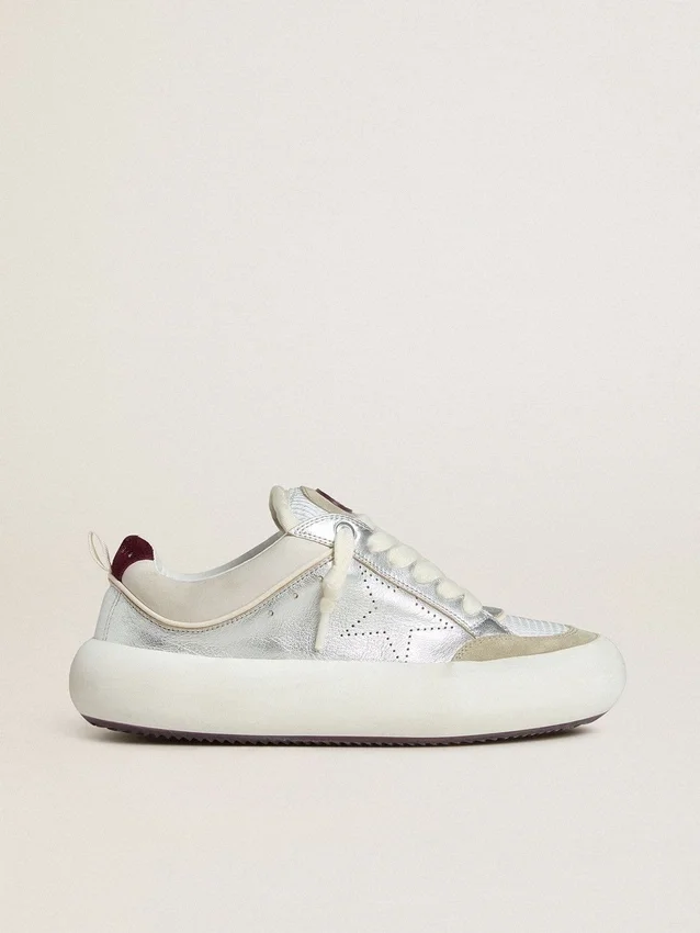 Women’s Space-Star Cube in ice-gray and silver leather with burgundy heel tab
