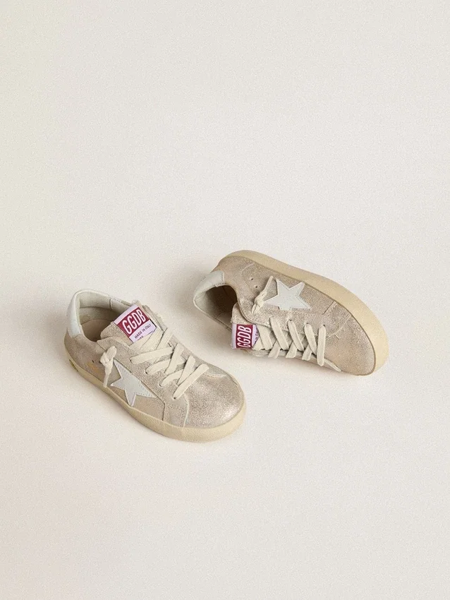 Young Super-Star in sand-colored laminated-effect suede with white leather star